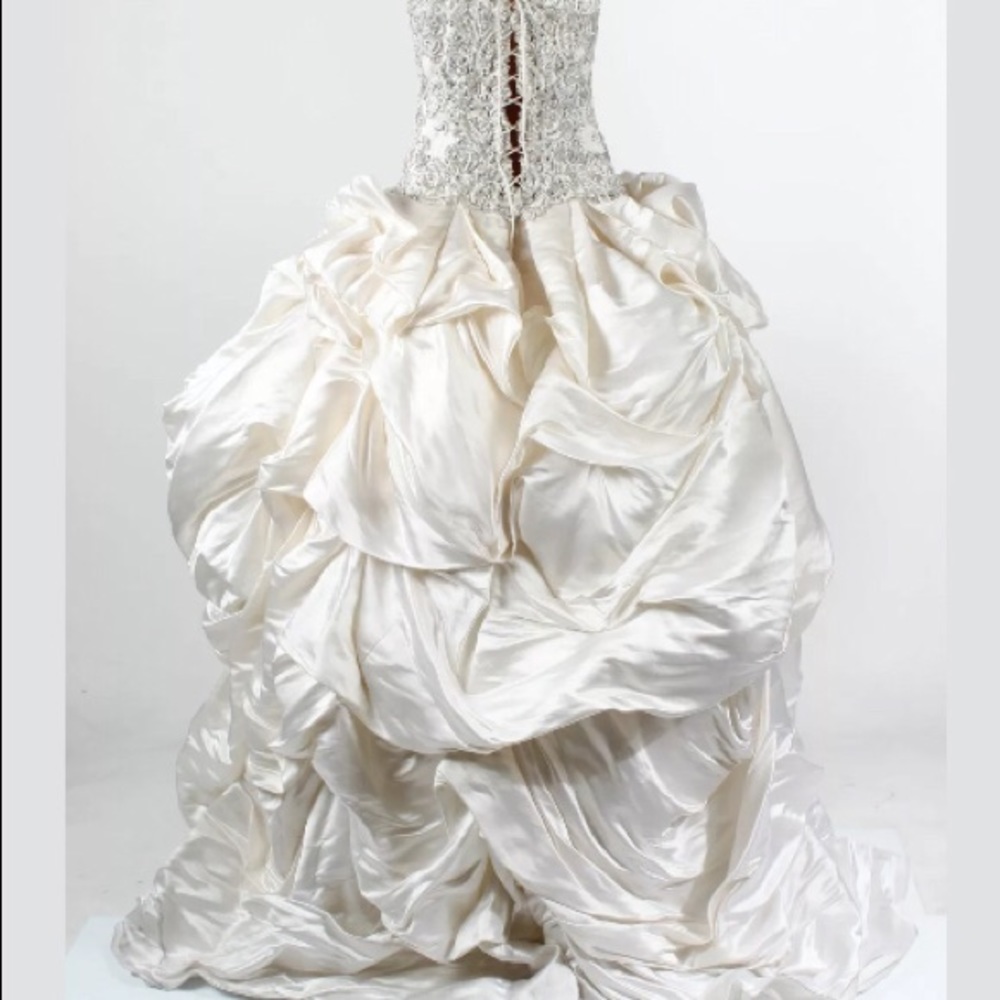 BARACCI COUTURE SILK CRYSTAL WEDDING GOWN -RARE - Picture 2 of 8